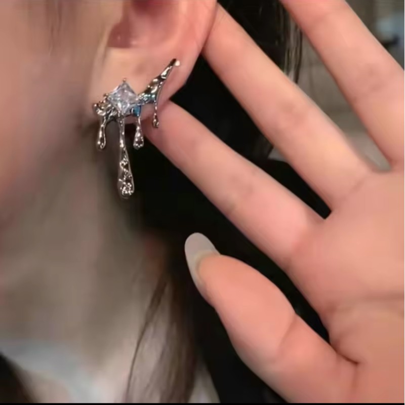 Earrings Melt